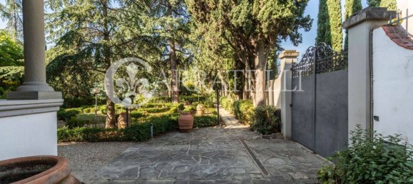 8 bedrooms Villa in Florence, Italy No. 78405 5