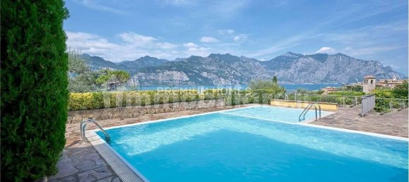 2 bedrooms Penthouse in Malcesine, Italy No. 360593 20
