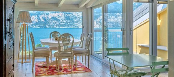 2 bedrooms Penthouse in Malcesine, Italy No. 360593 2