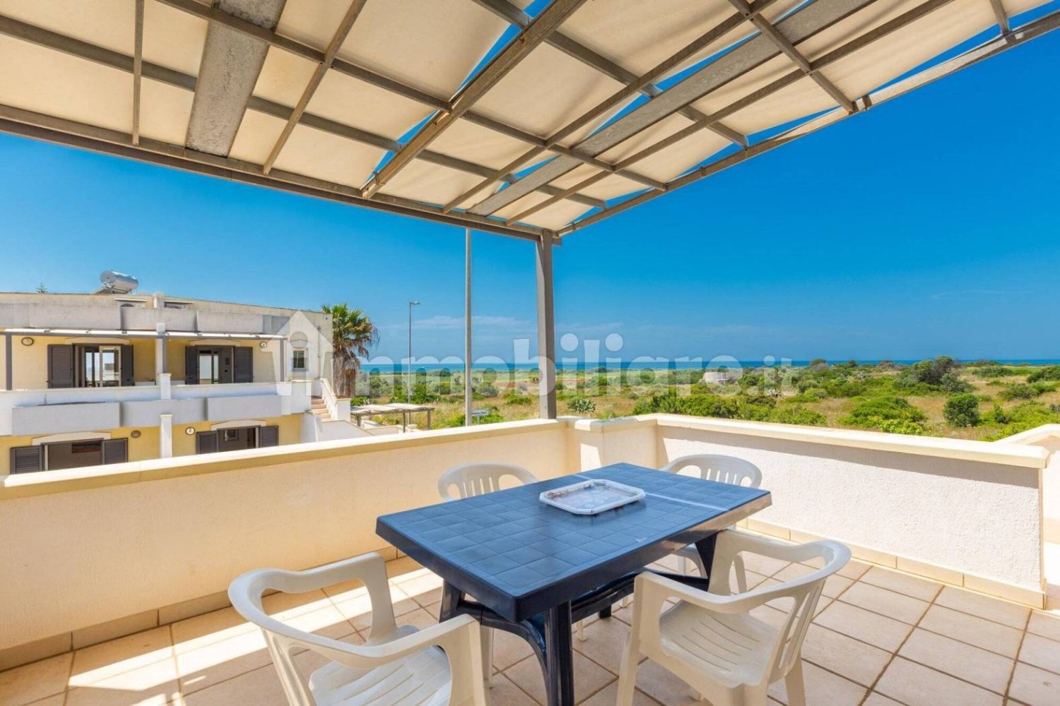 Квартира с 1 спальней в Salve, Италия № 354021