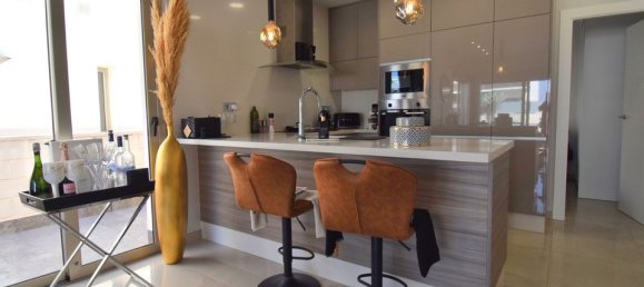 3 bedrooms Villa in Alicante, Spain No. 177091 3