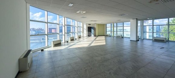 190m² Office in Mantua, Italy No. 364574 3