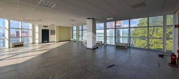 190m² Office in Mantua, Italy No. 364574 9