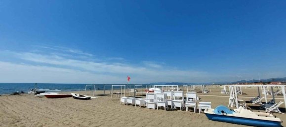 4 rooms Villa in Forte dei Marmi, Italy No. 36485 13