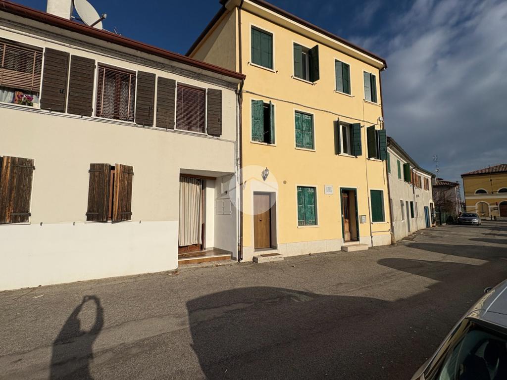 7 bedrooms House in Battaglia Terme, Italy No. 175375