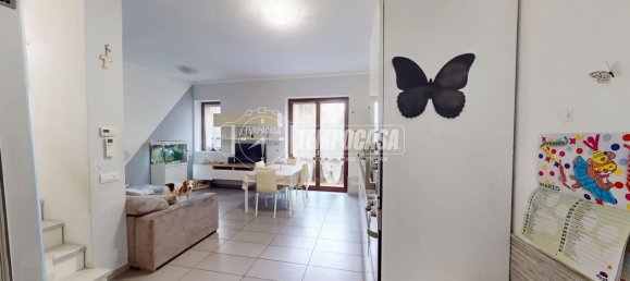 Дуплекс с 3 комнатами в Чезано Мадерно, Италия № 89243 3