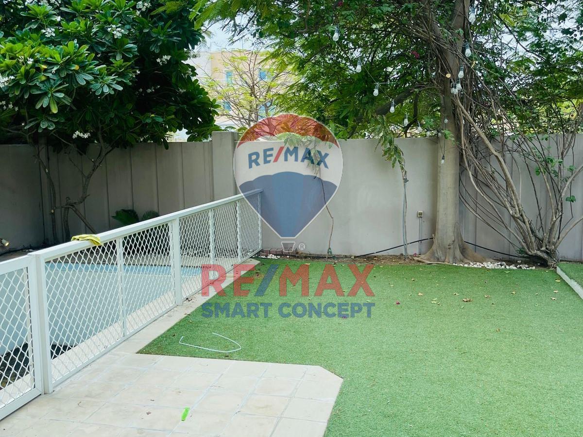 Villa de 5 dormitorios en Al Reef, UAE No. 66829