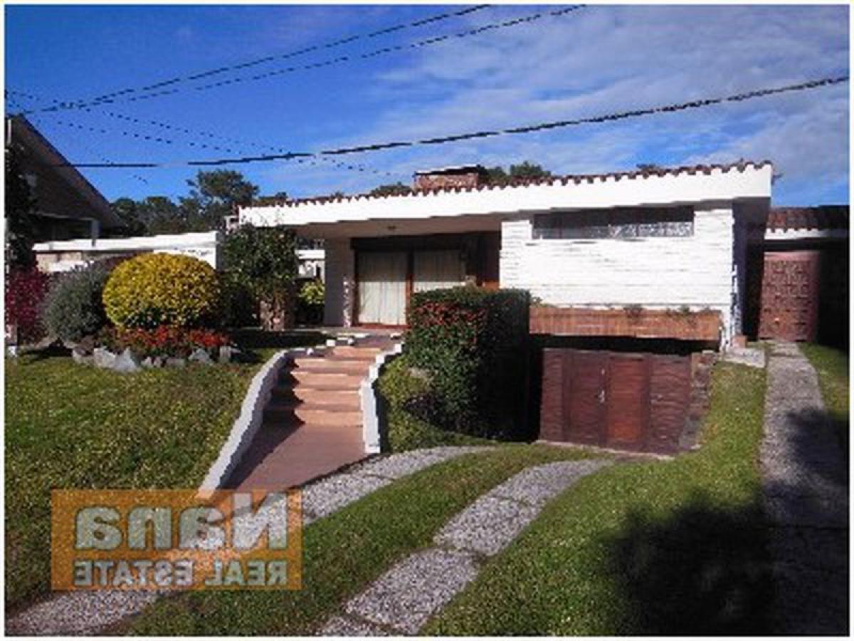 4 bedrooms House in Maldonado, Uruguay No. 9987