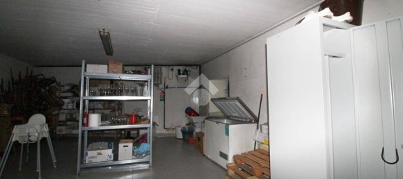 3 rooms Commercial property in Bergamo, Italy No. 312364 16
