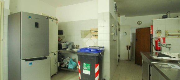 3 rooms Commercial property in Bergamo, Italy No. 312364 10