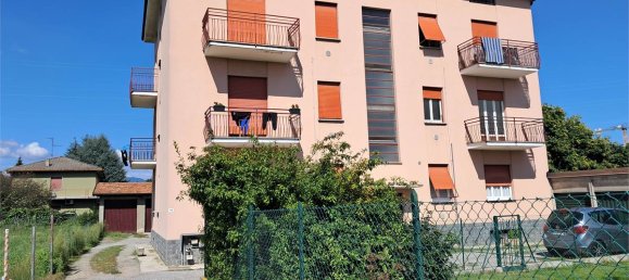 2 Schlafzimmer Wohnung in Fino Mornasco, Italy, Nr. 373660 3