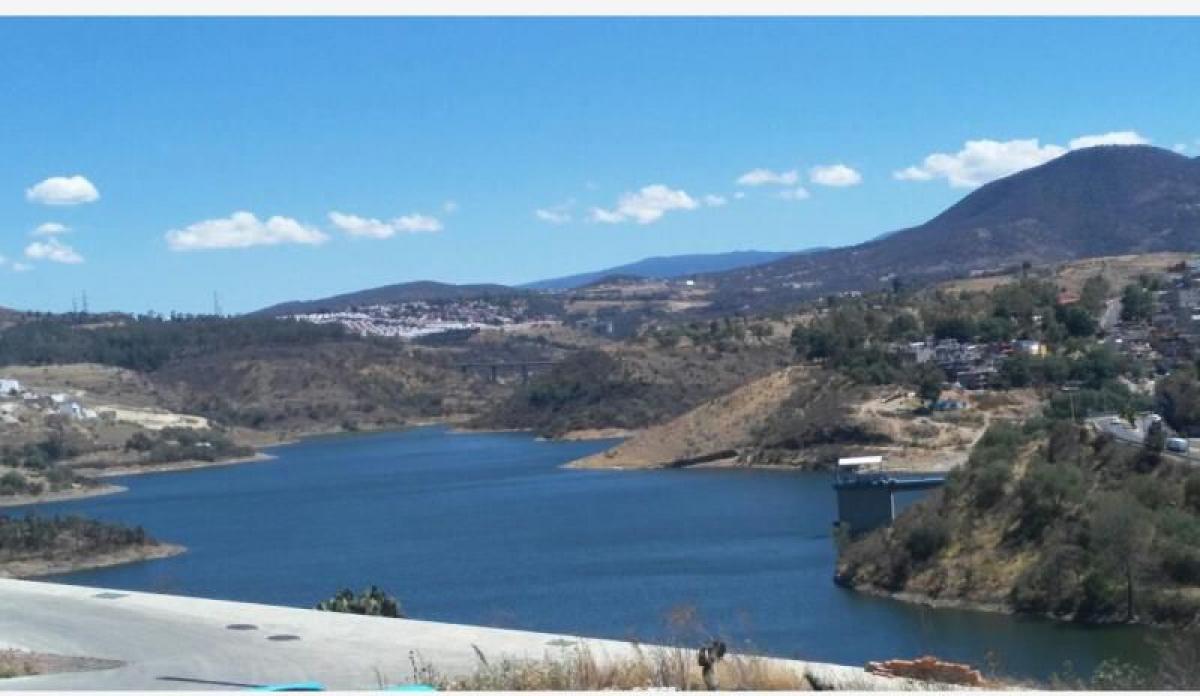 Casa de 3 dormitorios en Ciudad López Mateos, Mexico No. 207964