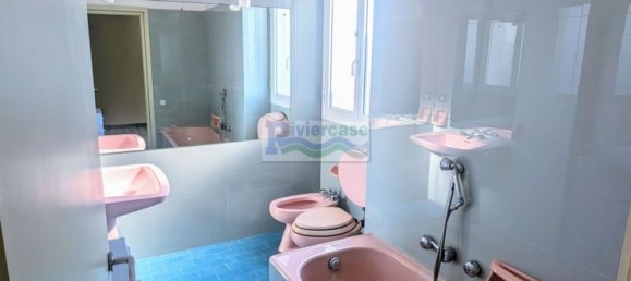 Квартира с 4 комнатами в Санремо, Италия № 130934 33