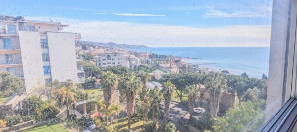 Квартира с 4 комнатами в Санремо, Италия № 130934 30