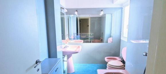 Квартира с 4 комнатами в Санремо, Италия № 130934 32