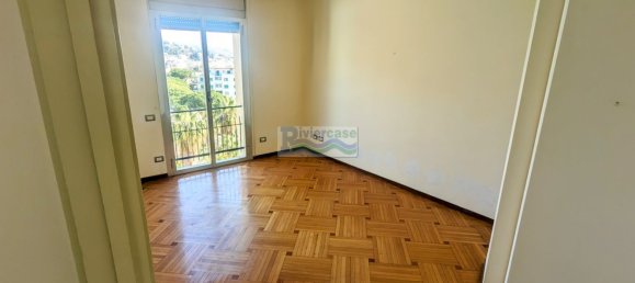 Квартира с 4 комнатами в Санремо, Италия № 130934 28