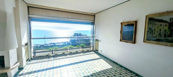 Квартира с 4 комнатами в Санремо, Италия № 130934 9