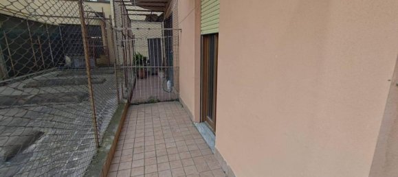 3 rooms Apartment in Tivoli, Italy No. 152296 10