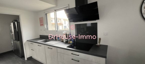 3 bedrooms House in Blanquefort, France No. 102029 3