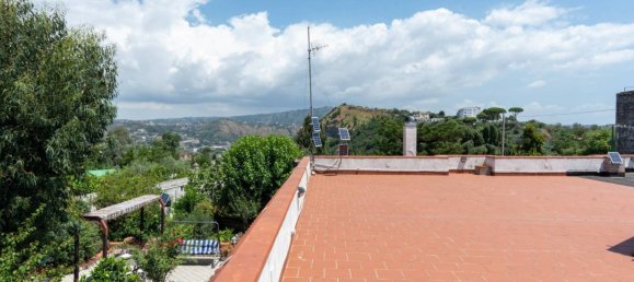 5 bedrooms Villa in Pozzuoli, Italy No. 320745 49