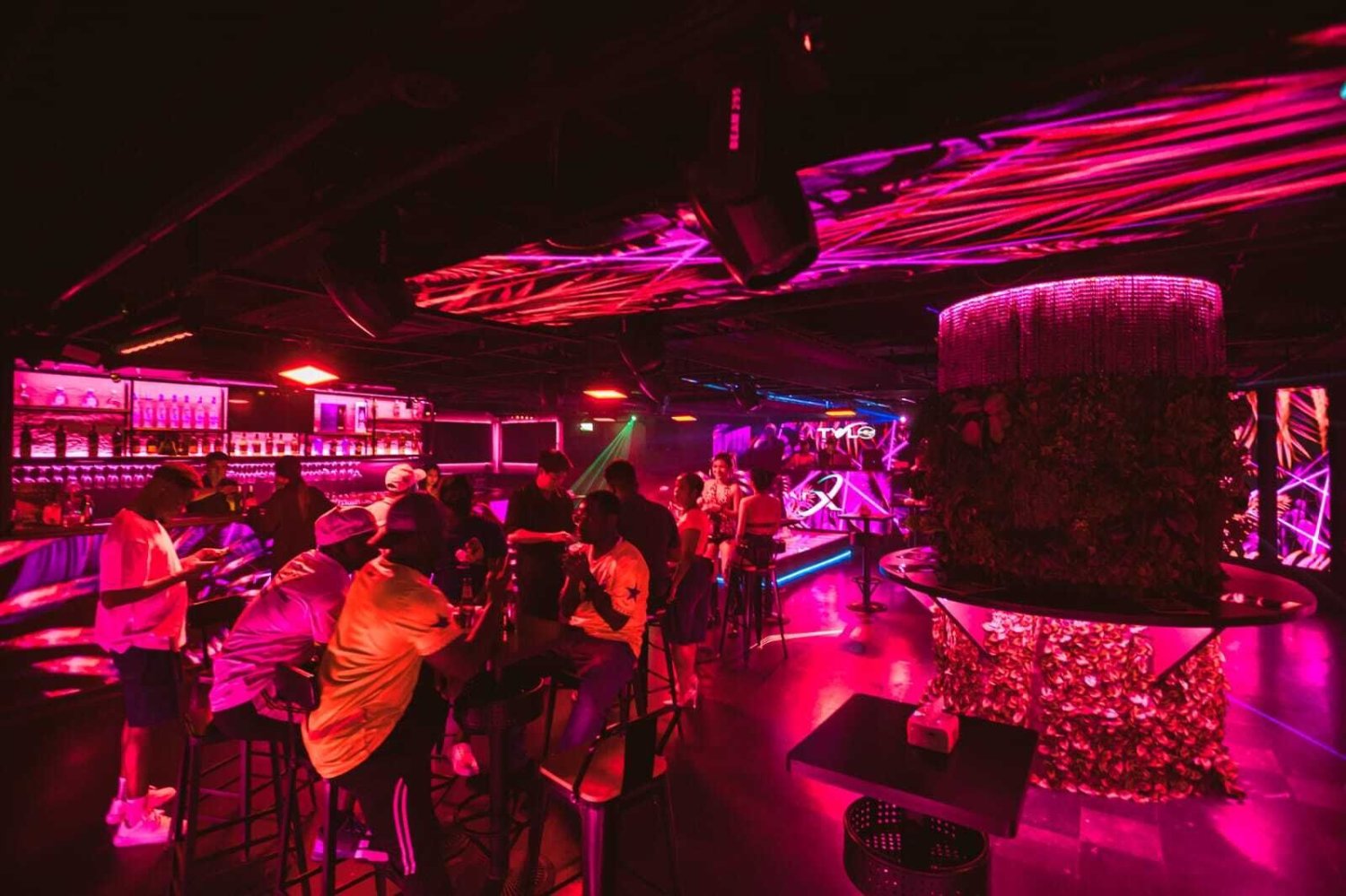 Коммерческая недвижимость в Ваттхана, Таиланд № 73347