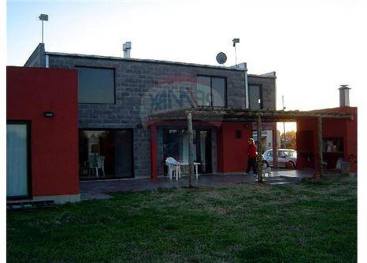 3 bedrooms House in Escobar, Argentina No. 3853