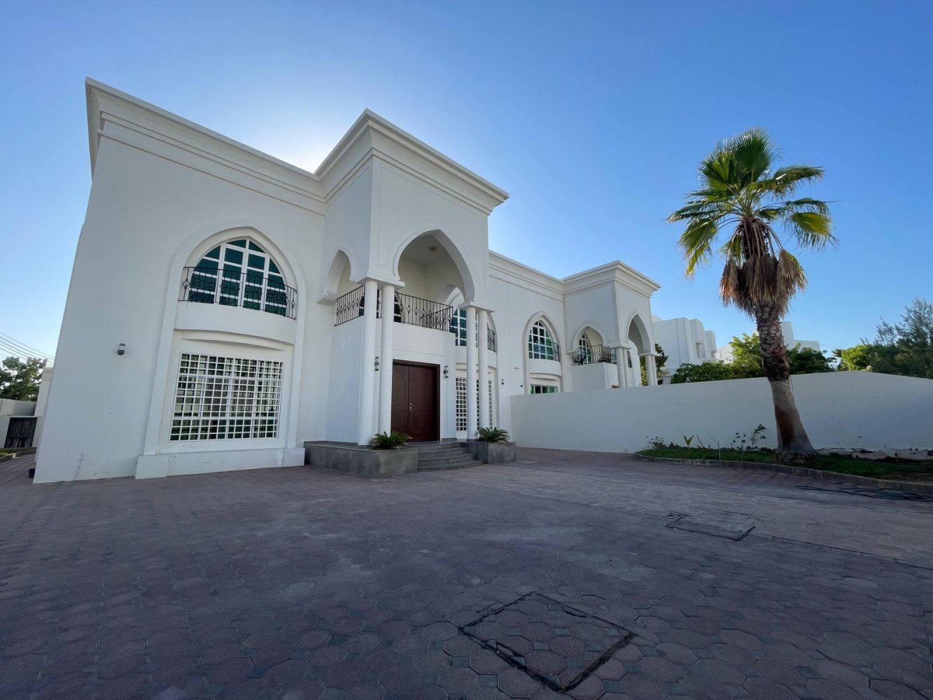 4 bedrooms Property in Muscat, Oman No. 1566