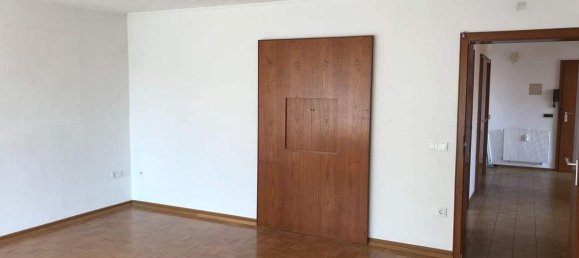 6 chambres Bâtiment à Worms, Germany No. 76326 23