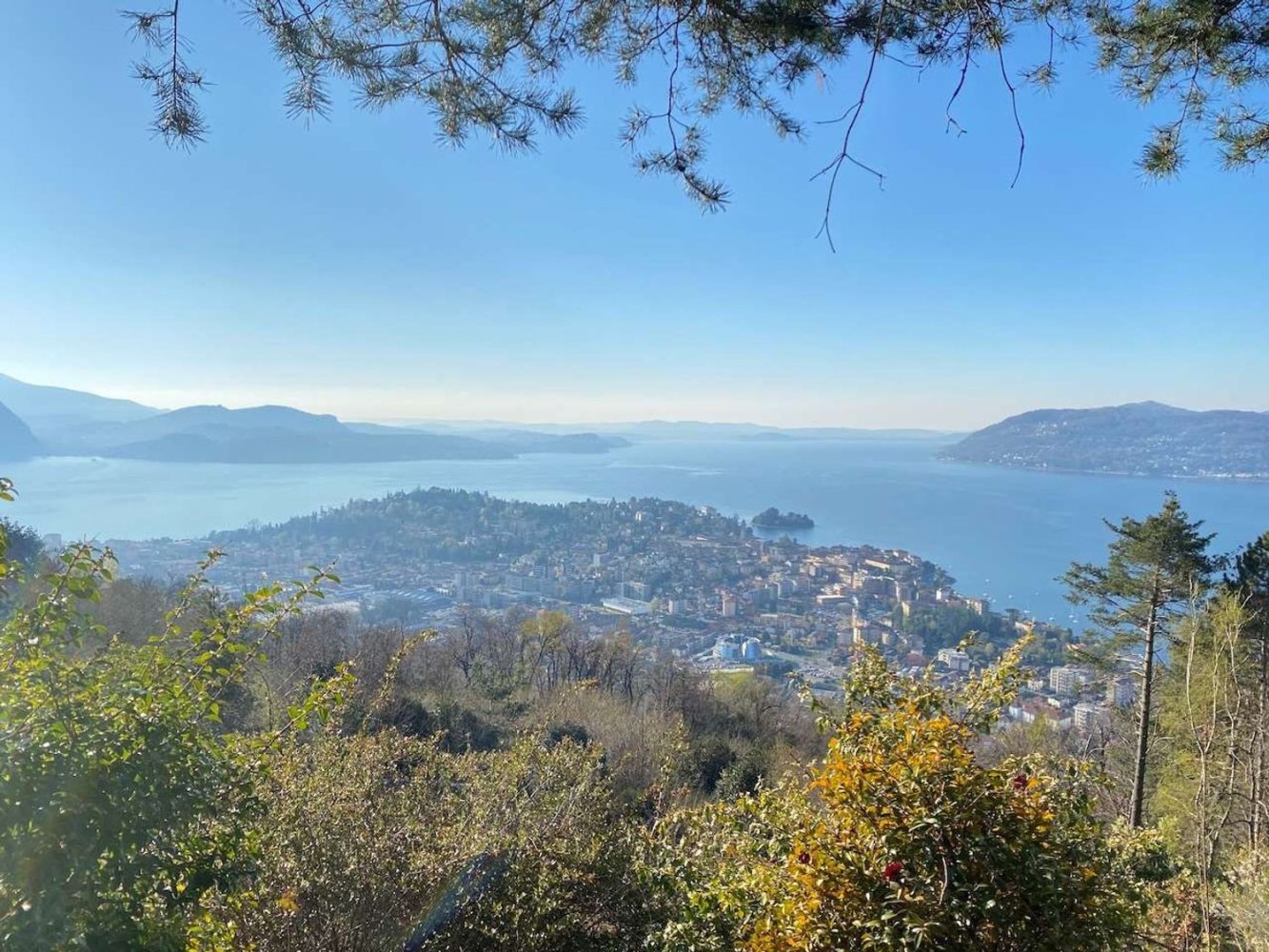 6 rooms Villa in Verbania, Italy No. 224913