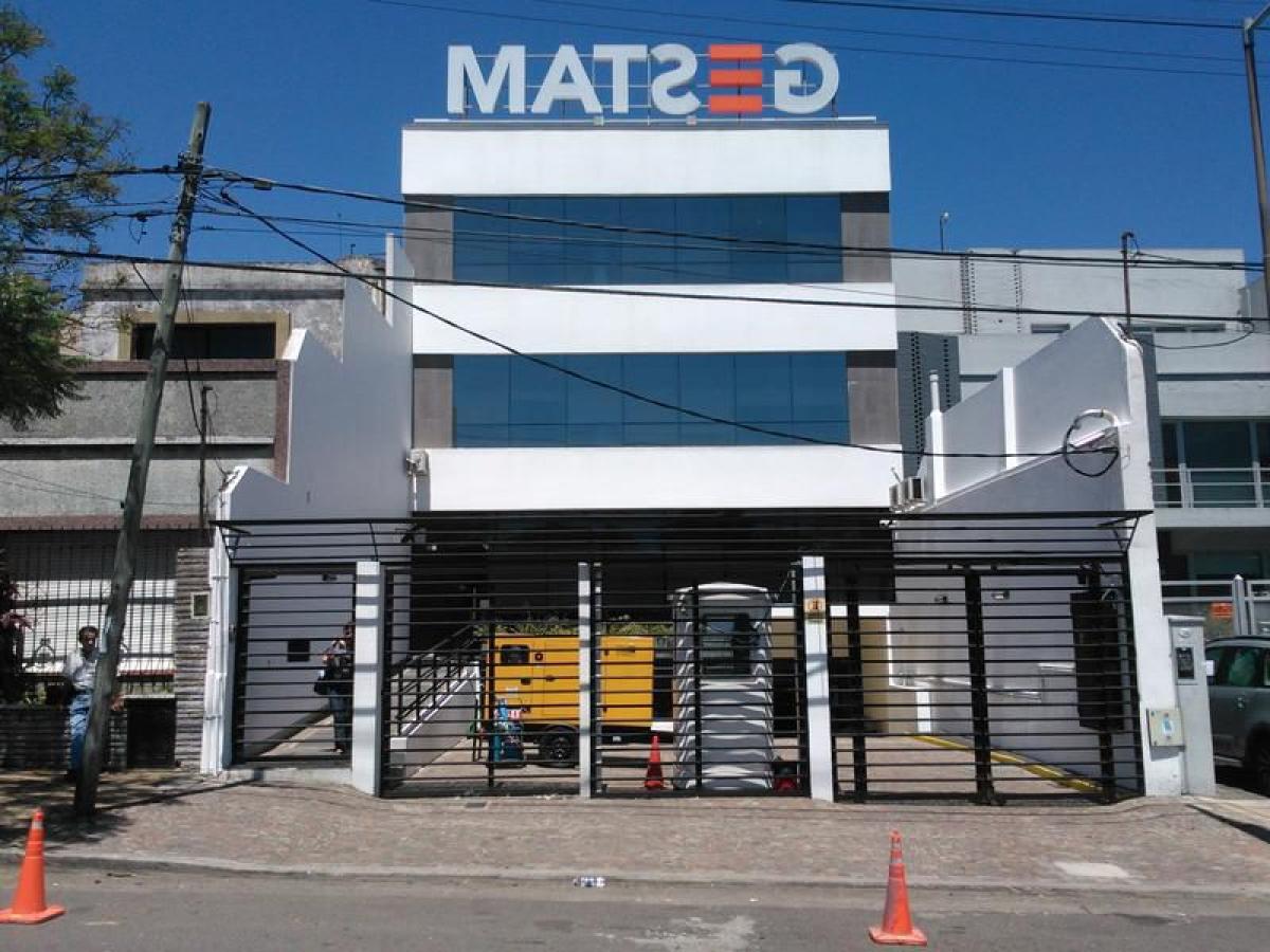 900m² Office in Vicente Lopez, Argentina No. 109324