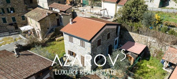 2 bedrooms Villa in Pigna, Italy No. 372888 5
