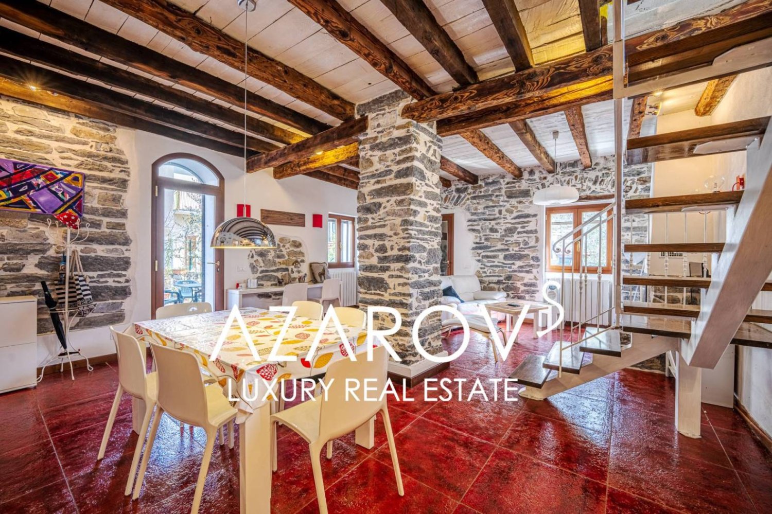 2 bedrooms Villa in Pigna, Italy No. 372888