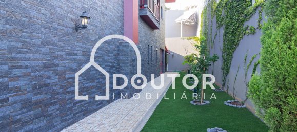 Дом с 4 спальнями в Фуншал, Португалия № 107795 44