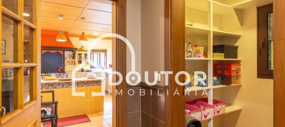 Дом с 4 спальнями в Фуншал, Португалия № 107795 32