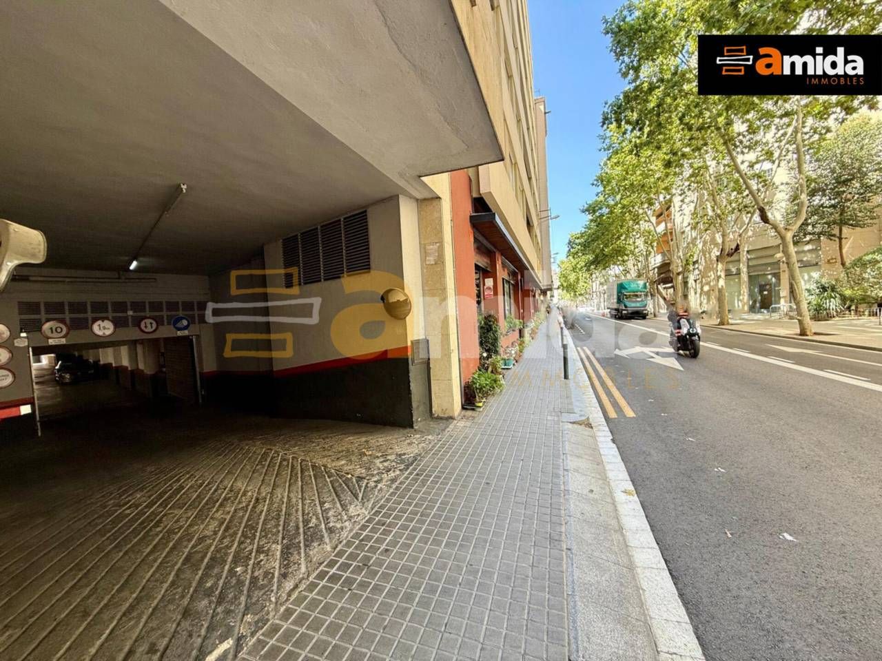 Terreno en L'Eixample, Spain 13500 m² No. 171848