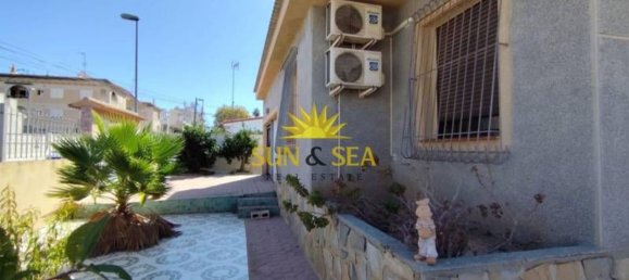 4 bedrooms Apartment in Torrevieja, Spain No. 142212 3
