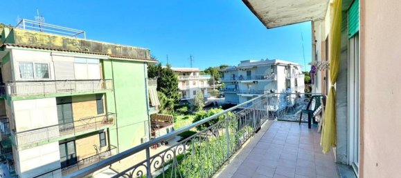 4 bedrooms Apartment in Pozzuoli, Italy No. 372794 10