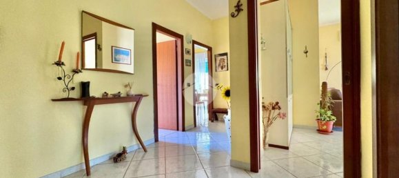 4 bedrooms Apartment in Pozzuoli, Italy No. 372794 2