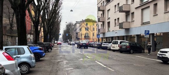 3 rooms Commercial property in Cremona, Italy No. 238879 11