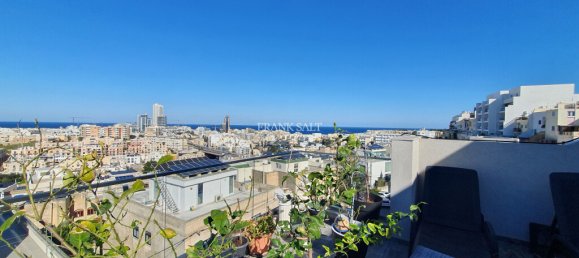 2 bedrooms Penthouse in Saint Julian's, Malta No. 7512 6