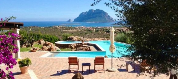 6 bedrooms Villa in Loiri Porto San Paolo, Italy No. 58748 4