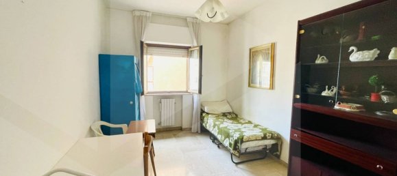 4 rooms Apartment in Valenzano, Italy No. 31231 6