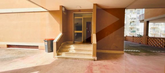 4 rooms Apartment in Valenzano, Italy No. 31231 10