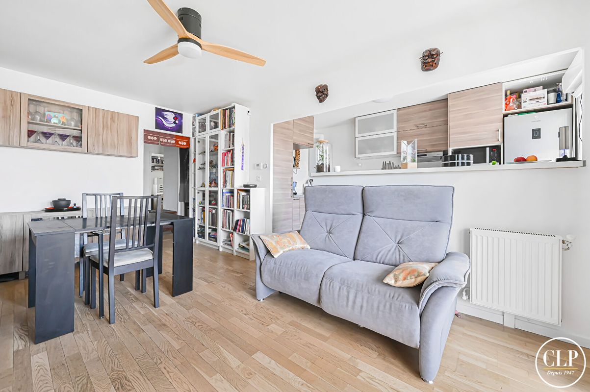 3 bedrooms Apartment in Montreuil, France No. 177926