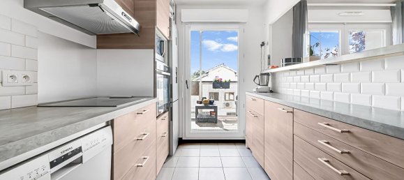 3 bedrooms Apartment in Montreuil, France No. 177926 14