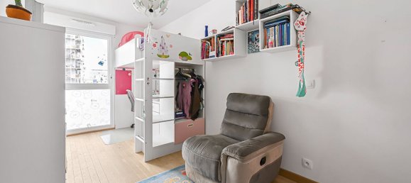 3 bedrooms Apartment in Montreuil, France No. 177926 2