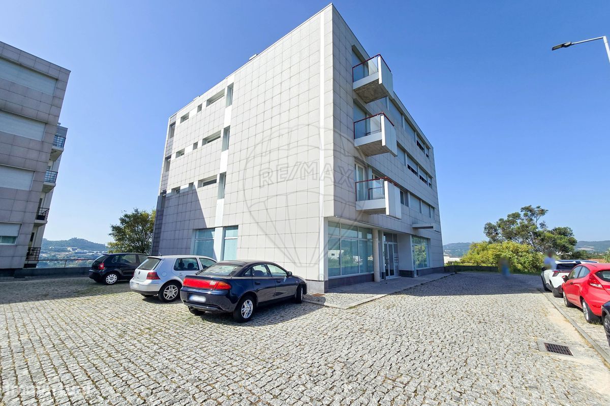 3 bedrooms Apartment in Guimaraes, Portugal No. 191669