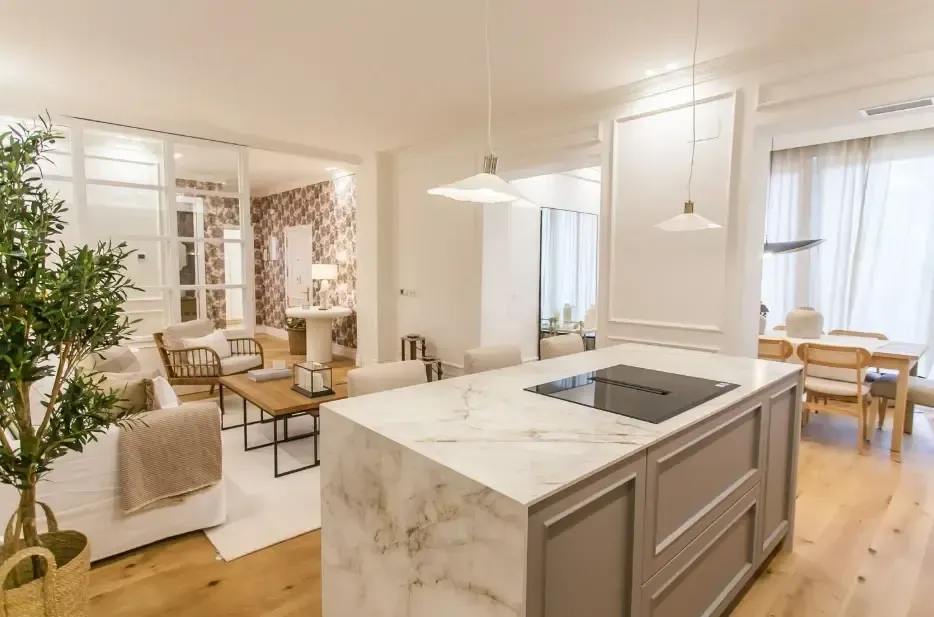 Apartamento de 3 dormitorios en Madrid, Spain No. 161666