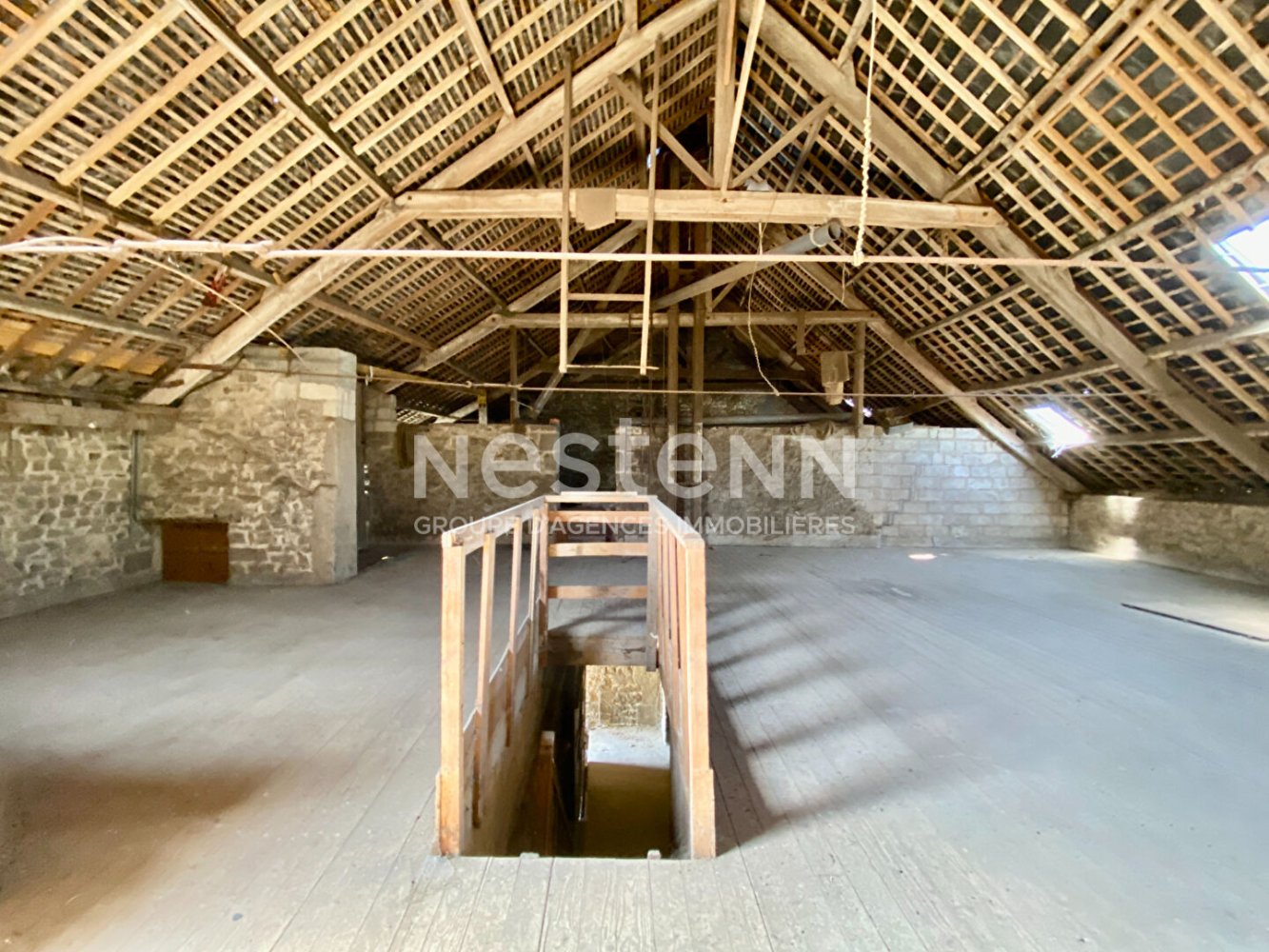 Propiedad comercial en Ille-et-Vilaine, France 250 m² No. 334602