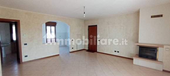 2 bedrooms Apartment in Bellinzago Novarese, Italy No. 336223 4